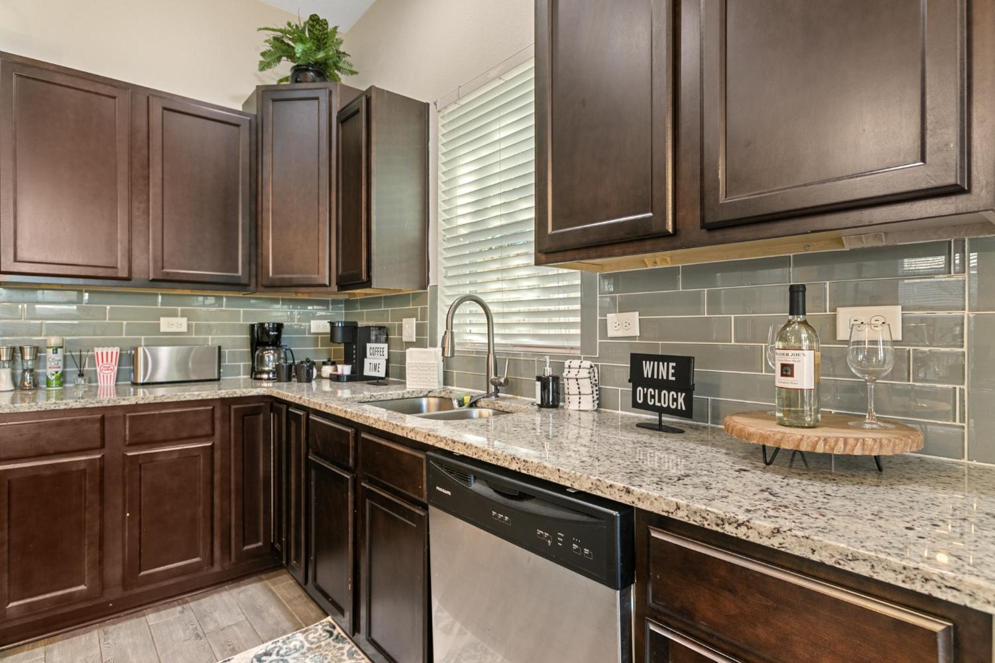 3 Minutes To Beach, 9 Minutes To Mayo Clinic, King Bed, Sleeps 8 Villa Jacksonville Beach Exterior photo