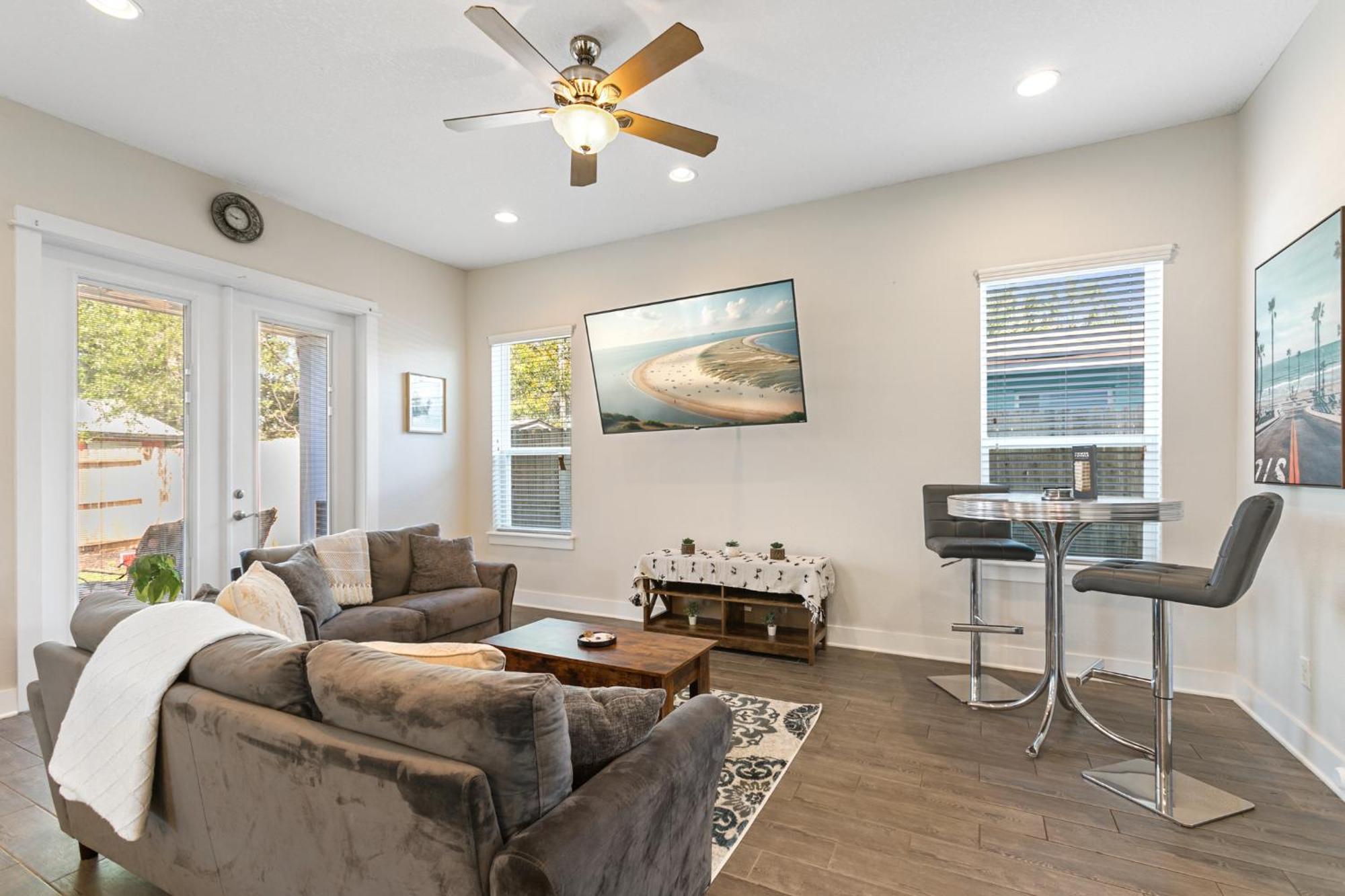 3 Minutes To Beach, 9 Minutes To Mayo Clinic, King Bed, Sleeps 8 Villa Jacksonville Beach Exterior photo